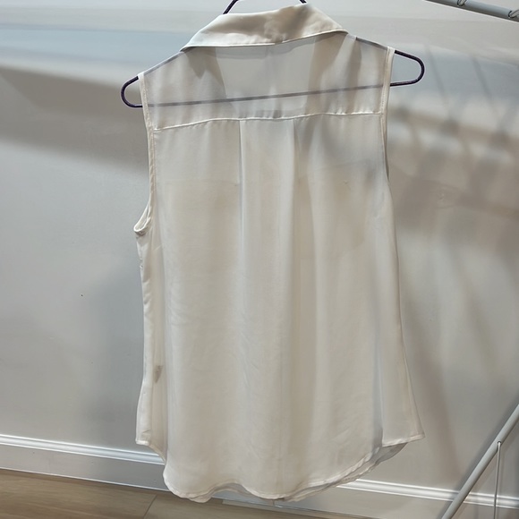 Like new Cotton On Sleeveless White Blouse with Pockets - Picture 3 of 4